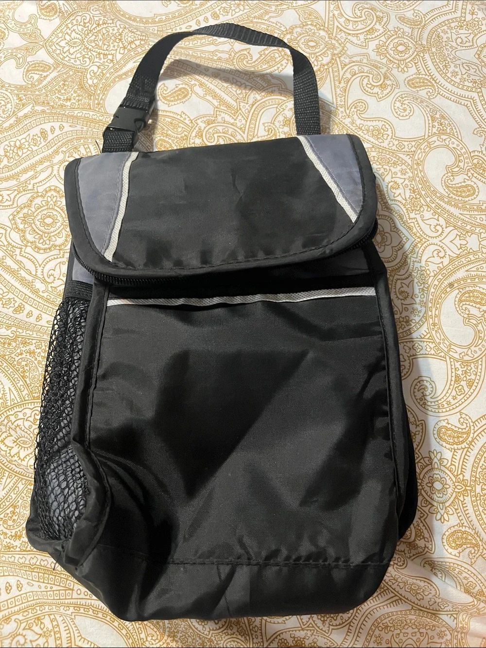 Red Backpack - Classic Everest Men’s Bag, plus two lunch bags, Nike and Gemline.